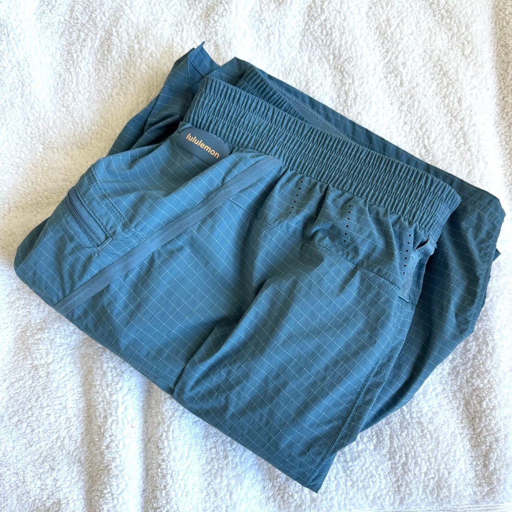 Lululemon Hike to Swim Ripstop Shorts 8” Large - Picture 10 of 10